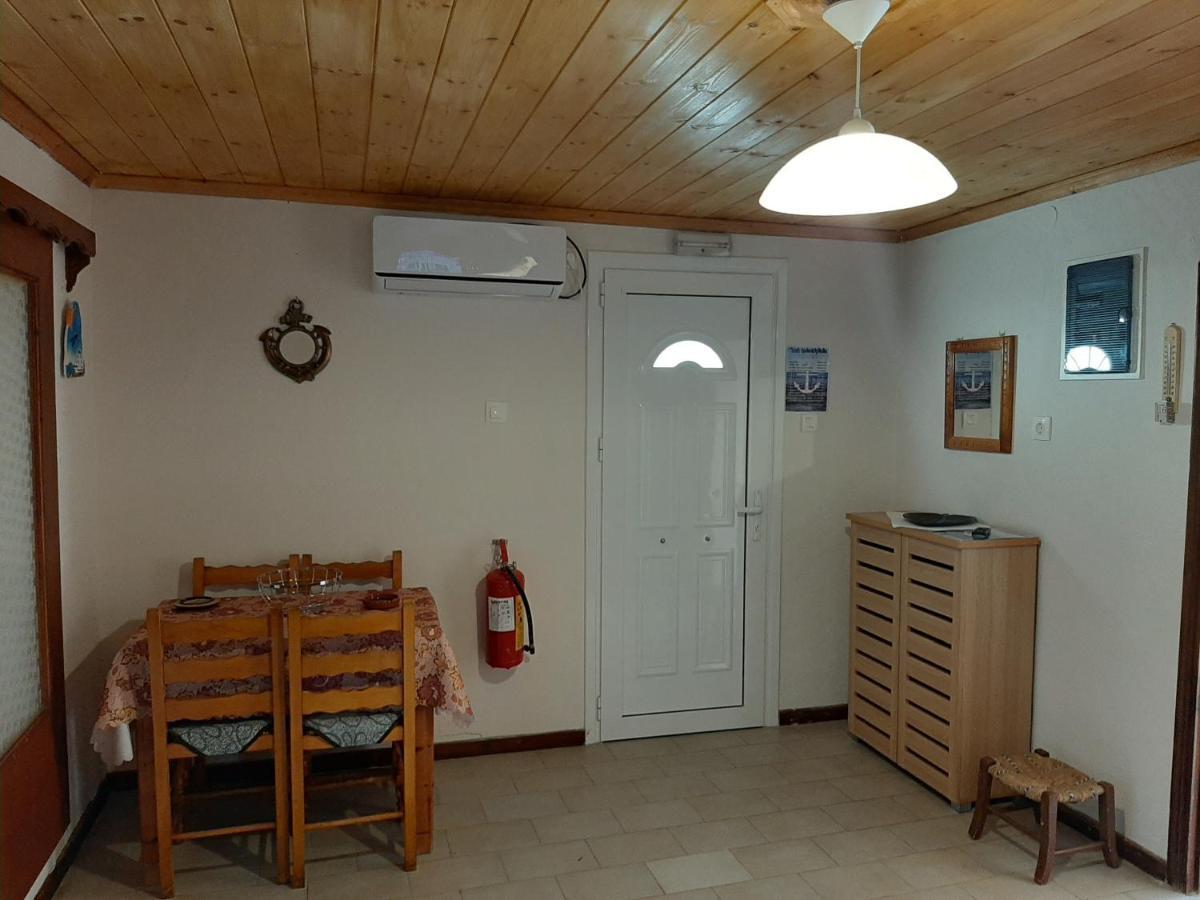 Chiona΄S Apartments By The Sea Paleo Trikeri エクステリア 写真